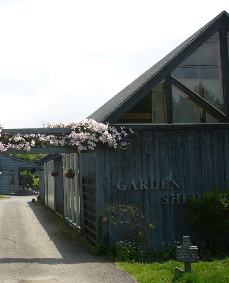 山中湖のコテージGARDENSHEDはペーパームーンを手がけた牧田美朝によるデザインコテージです